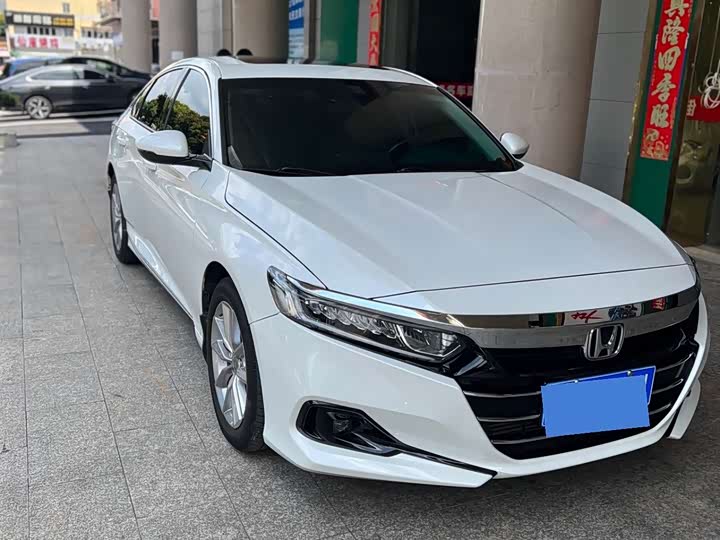 Фото 2 - Honda Accord