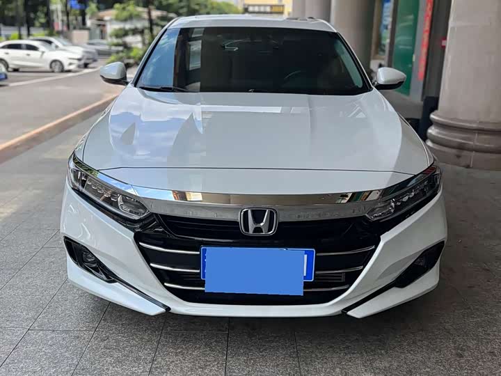 Фото 3 - Honda Accord