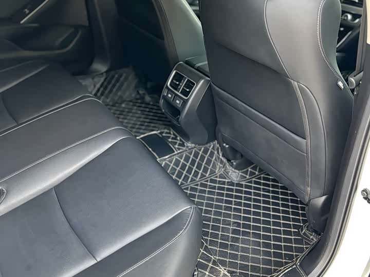 Фото 9 - Honda Accord