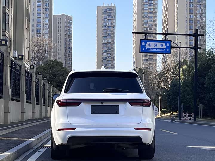 Фото 5 - LiXiang One