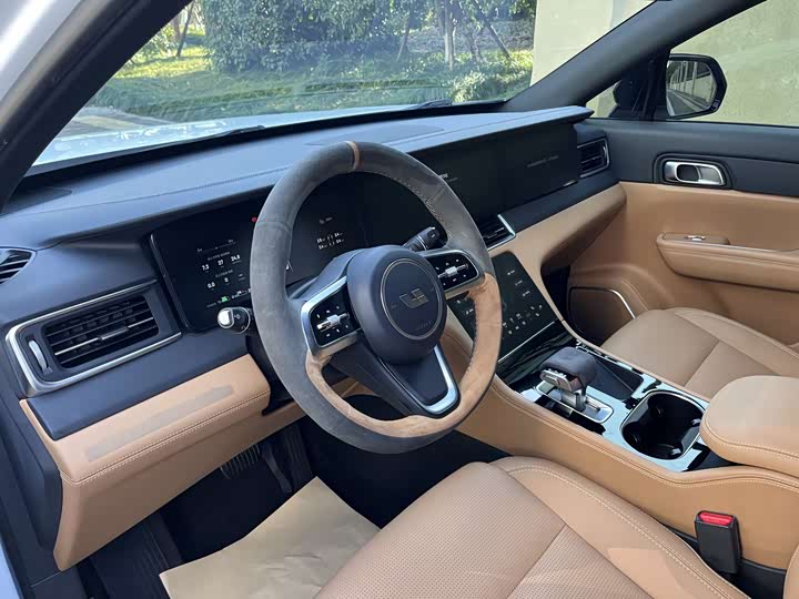 Фото 8 - LiXiang One