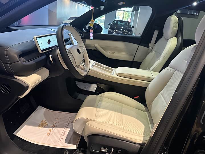 Фото 7 - Nio ES6