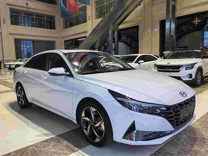 Фото 3 - Hyundai Elantra N line