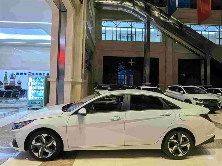 Фото 4 - Hyundai Elantra N line