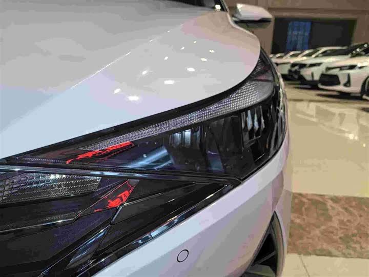 Фото 5 - Hyundai Elantra N line