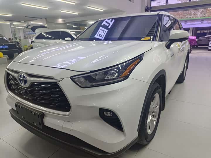 Фото 2 - Toyota Highlander