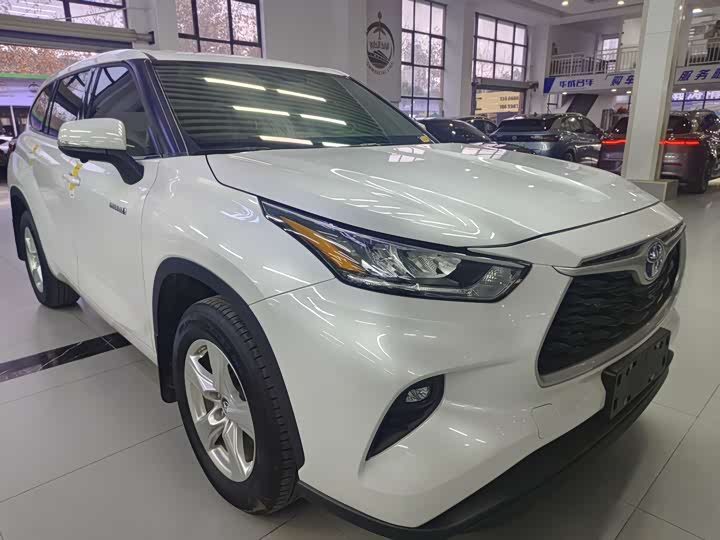 Фото 3 - Toyota Highlander