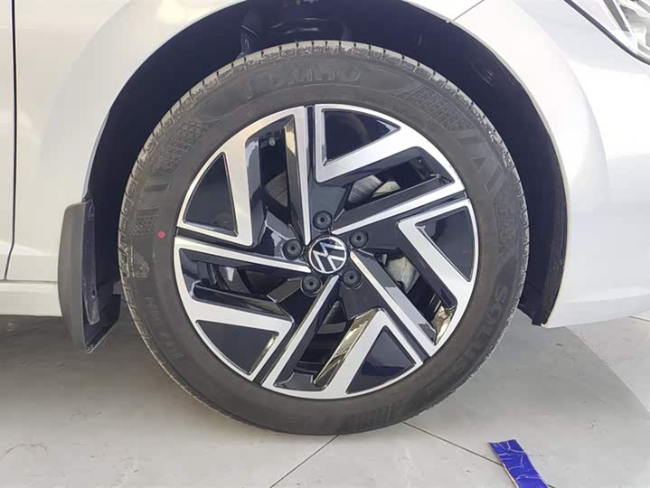 Фото 6 - Volkswagen Sagitar L