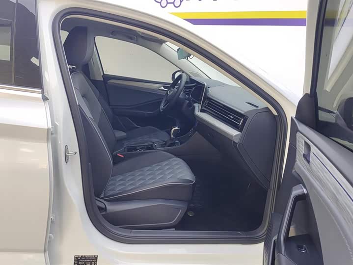 Фото 8 - Volkswagen Sagitar L