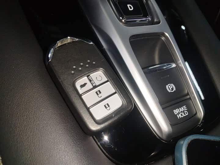 Фото 9 - Honda UR-V