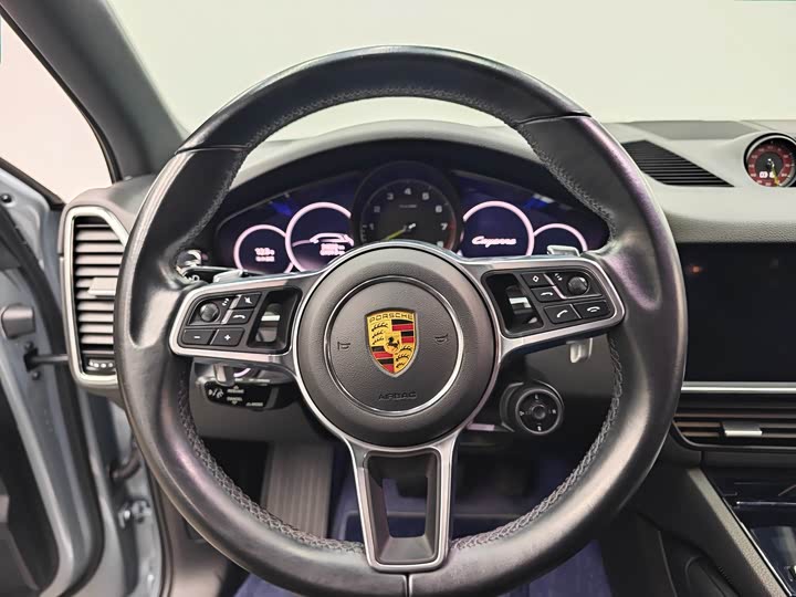 Фото 8 - Porsche Cayenne Hybrid