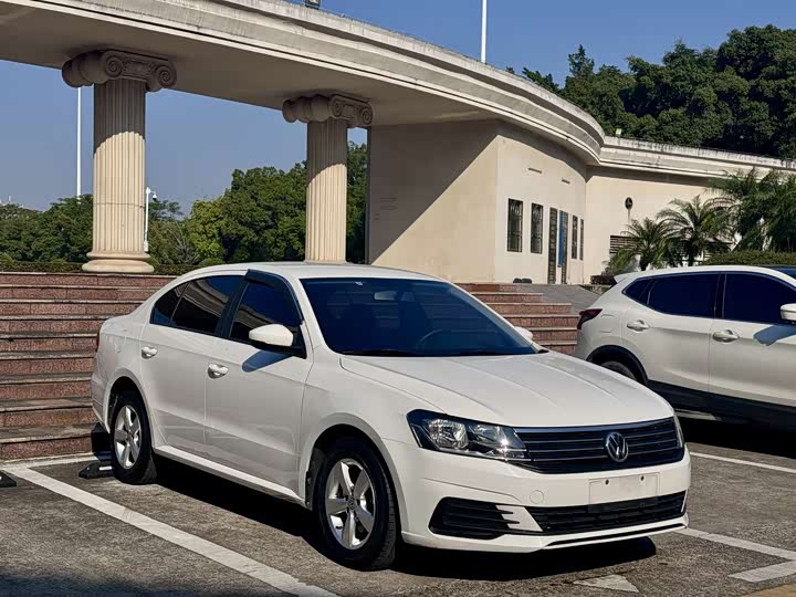 Фото 3 - Volkswagen Lavida