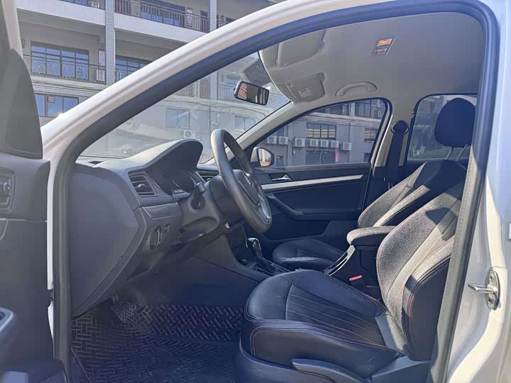 Фото 5 - Volkswagen Lavida