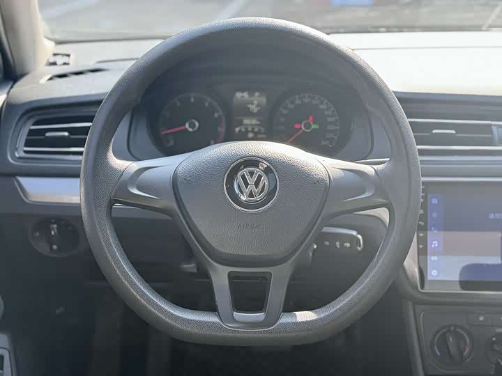 Фото 7 - Volkswagen Lavida