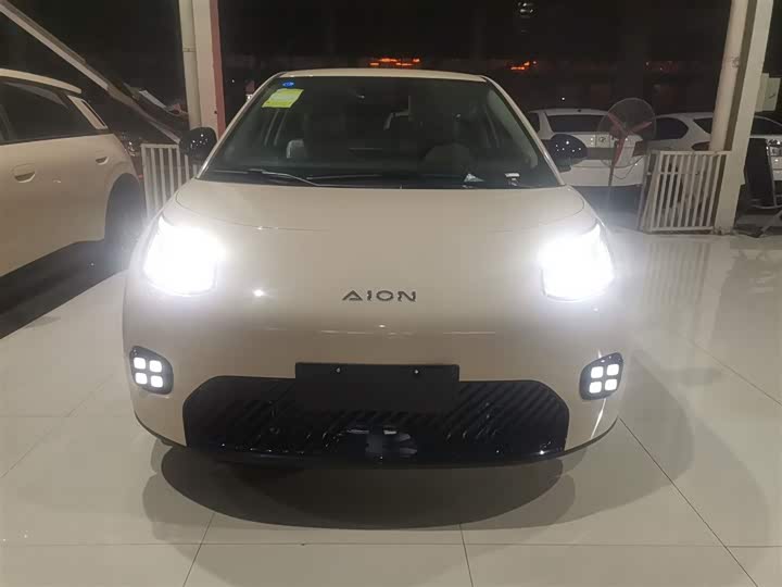 Фото 3 - GAC Aion UT