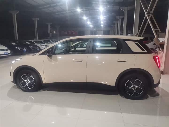 Фото 5 - GAC Aion UT