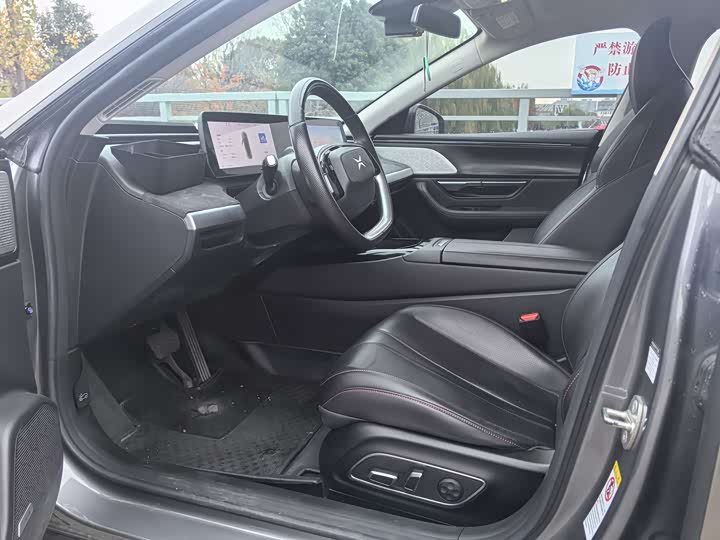 Фото 4 - XPeng P7