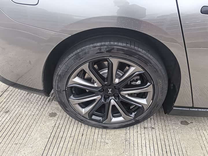 Фото 8 - XPeng P7