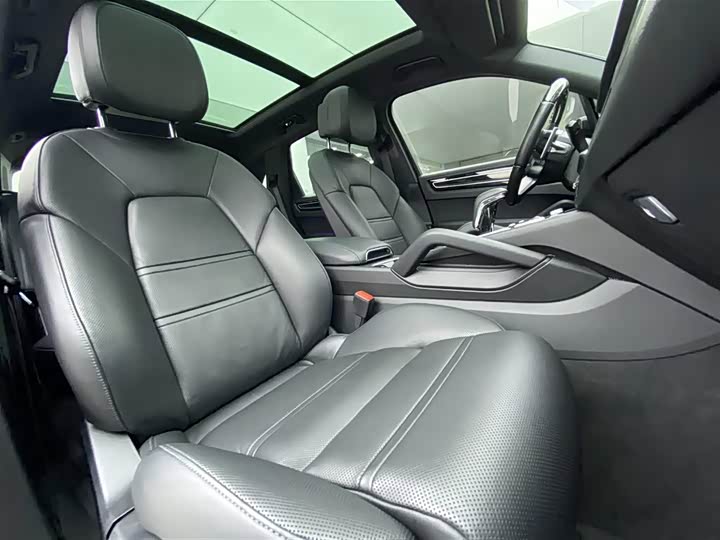 Фото 9 - Porsche Cayenne Hybrid