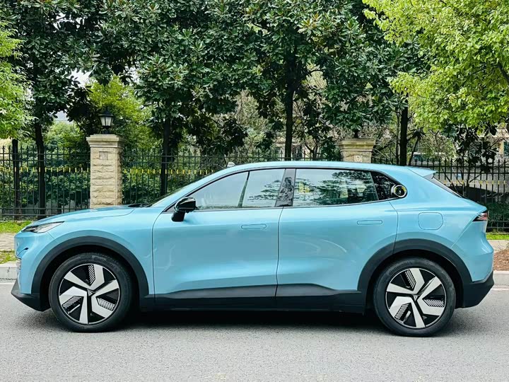 Фото 6 - Changan Deepal S05