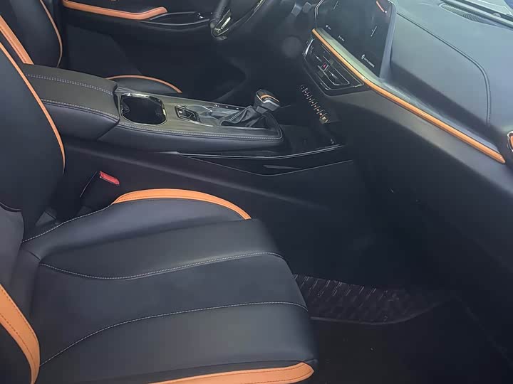 Фото 6 - Changan Oshan X5