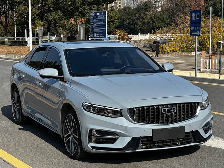 Фото 3 - Geely Preface