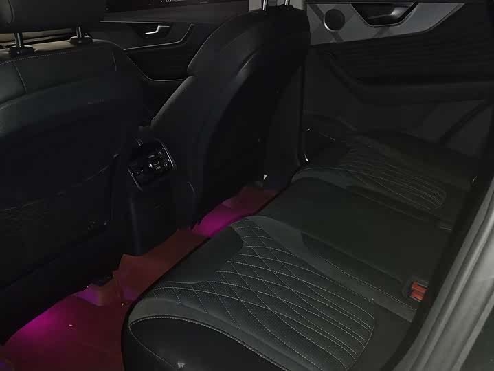 Фото 9 - Hongqi HS5