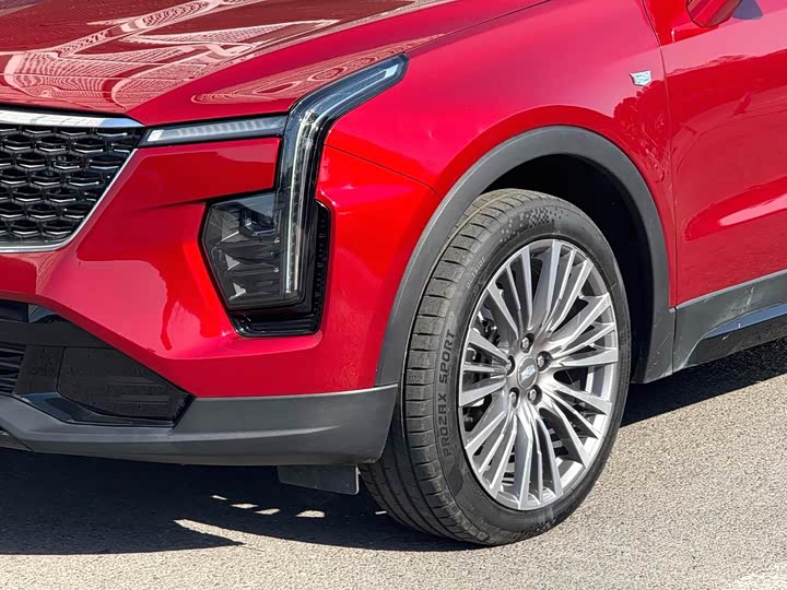 Фото 4 - Cadillac XT4