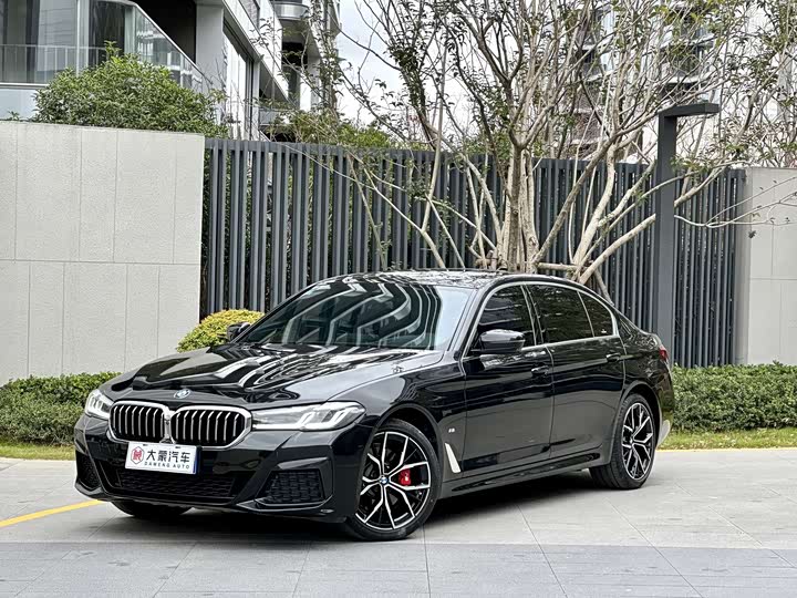 Фото 1 - BMW 5 Series