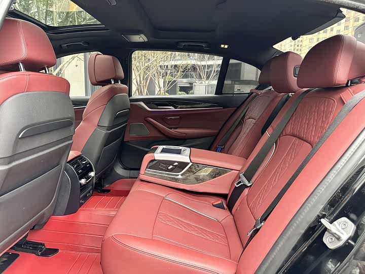 Фото 5 - BMW 5 Series