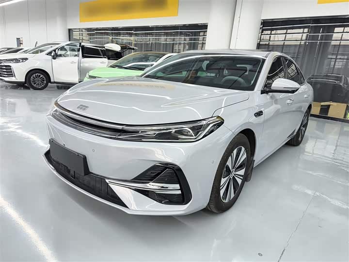 Фото 1 - Geely Galaxy A7