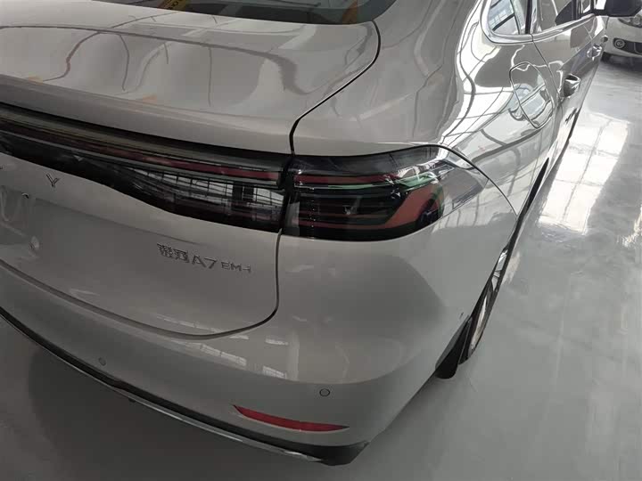 Фото 8 - Geely Galaxy A7