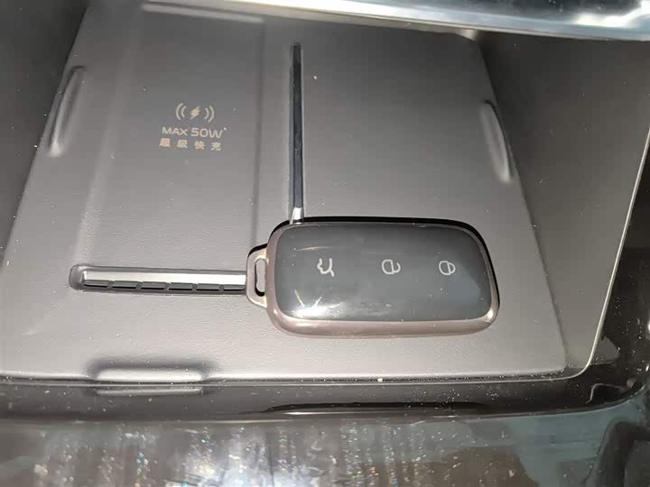 Фото 9 - Geely Galaxy A7