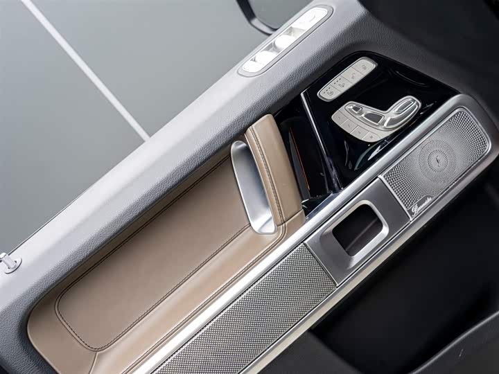 Фото 6 - Mercedes-Benz G-Class