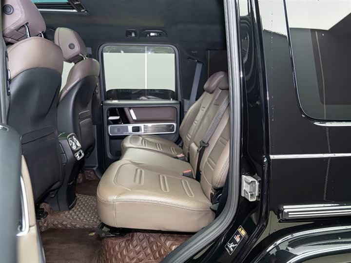 Фото 9 - Mercedes-Benz G-Class