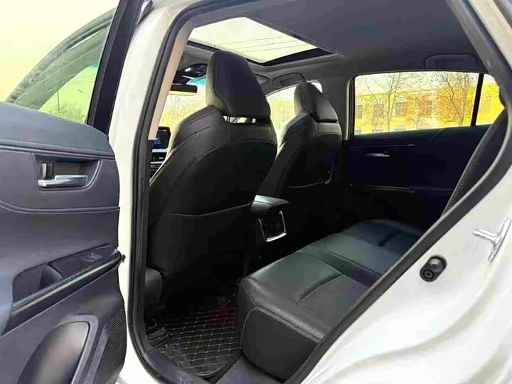 Фото 7 - Toyota Venza