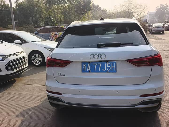 Фото 5 - Audi Q3