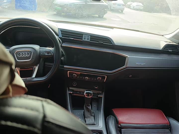 Фото 7 - Audi Q3