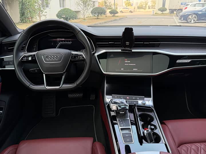 Фото 7 - Audi A7L