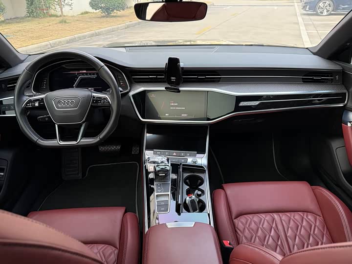 Фото 8 - Audi A7L