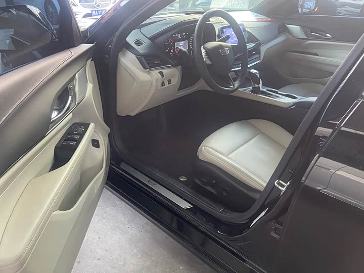 Фото 3 - Cadillac CT4