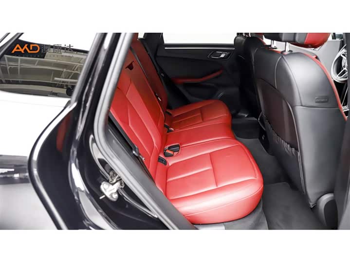 Фото 8 - Porsche Macan