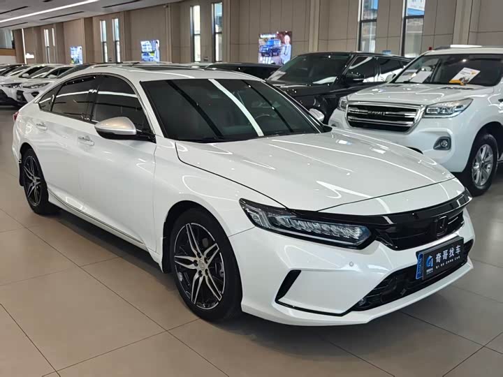 Фото 1 - Honda Inspire