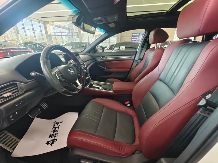 Фото 8 - Honda Inspire