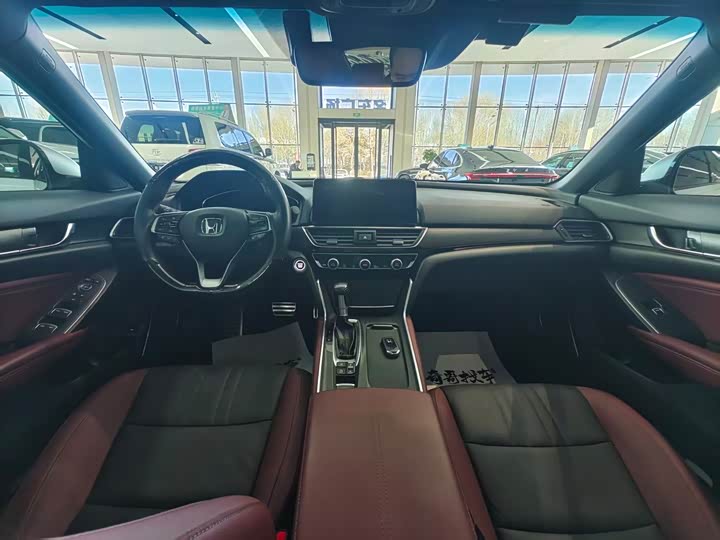 Фото 9 - Honda Inspire