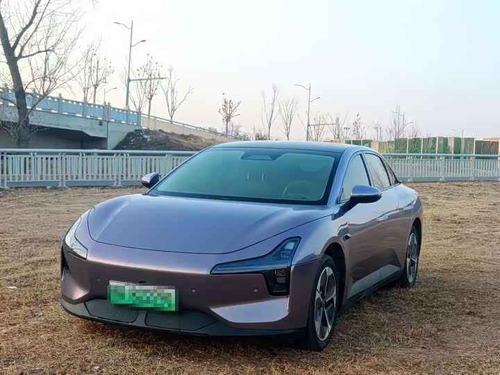 Фото 1 - XPeng Mona M03