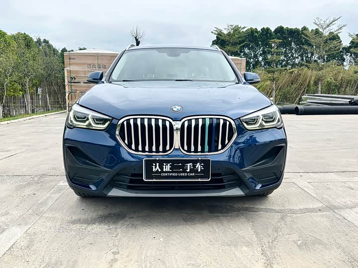Фото 2 - BMW X1