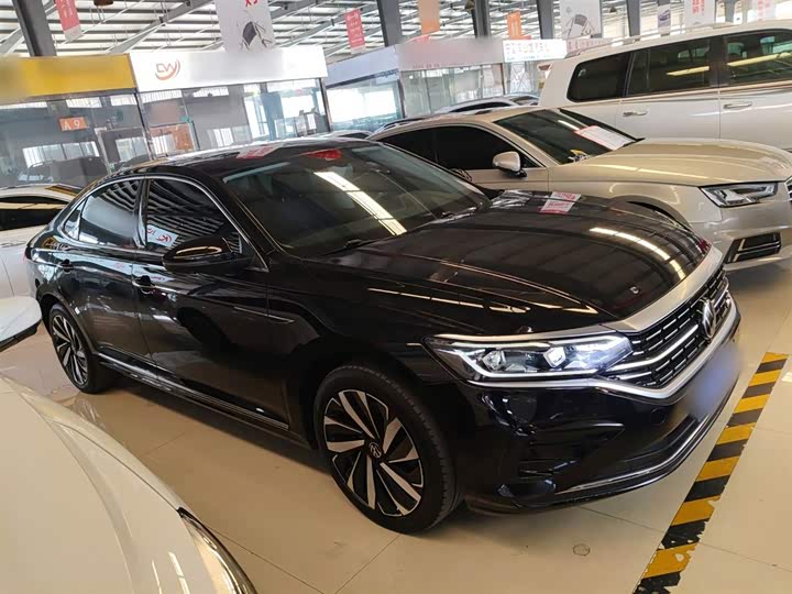 Фото 4 - Volkswagen Passat