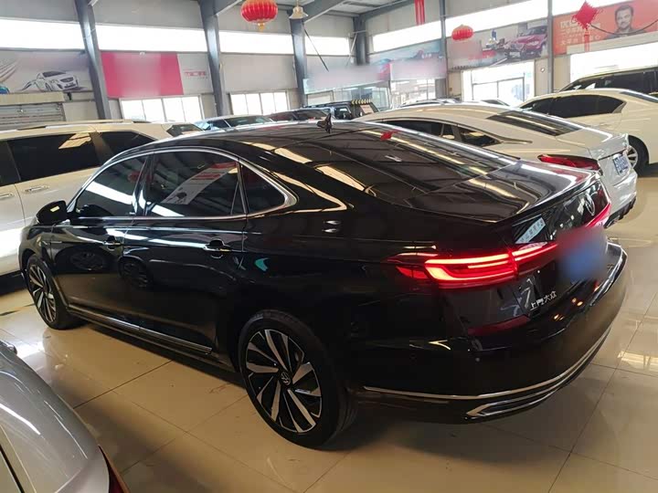 Фото 5 - Volkswagen Passat