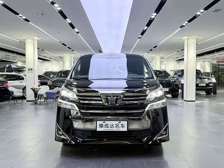 Фото 2 - Toyota Vellfire